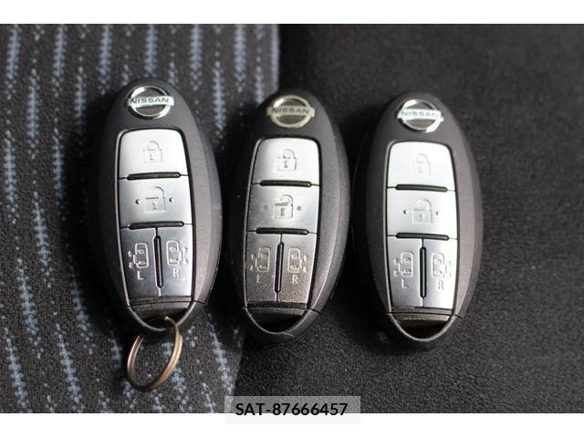 Nissan SERENA 2012-01 8854599-11