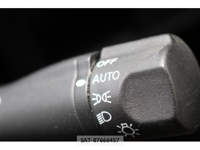 Nissan SERENA 2012-01 8854599-15