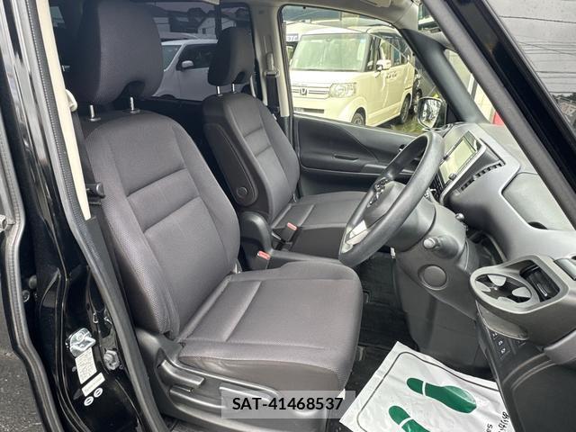Nissan SERENA 2016-08 8854883-11