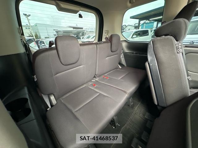 Nissan SERENA 2016-08 8854883-16