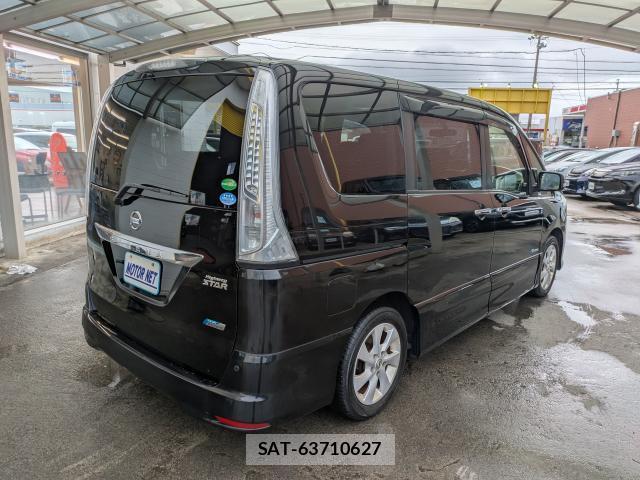 Nissan SERENA 2013-07 8855128-1