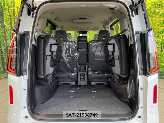 Nissan SERENA 2026-07 8855171-10