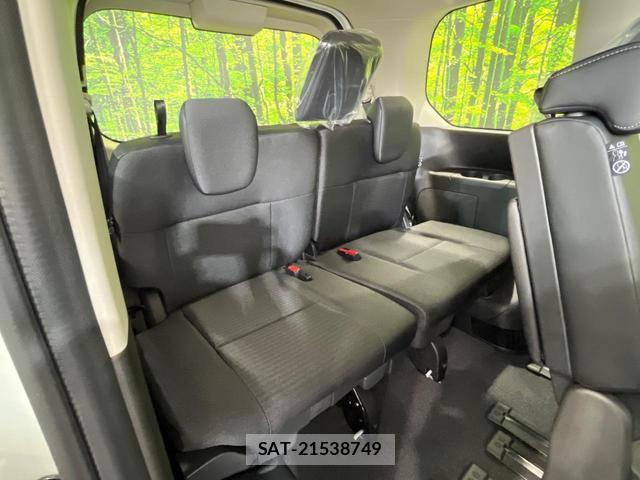 Nissan SERENA 2026-07 8855171-8