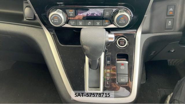Nissan SERENA 2018-01 8855353-14