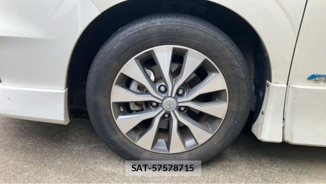 Nissan SERENA 2018-01 8855353-8