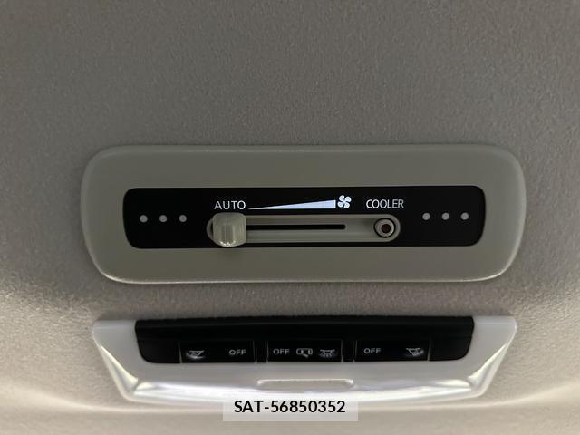 Nissan SERENA 2021-03 8855641-3