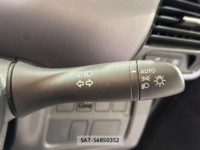 Nissan SERENA 2021-03 8855641-9