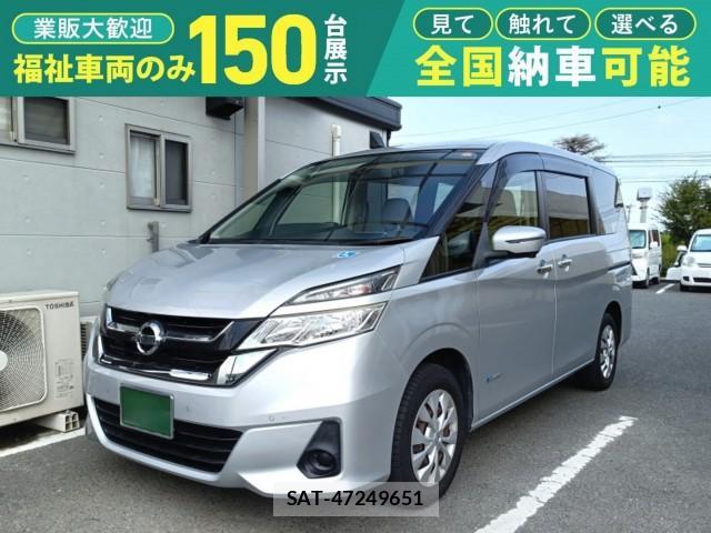 Nissan SERENA 2017-05 8855677-1