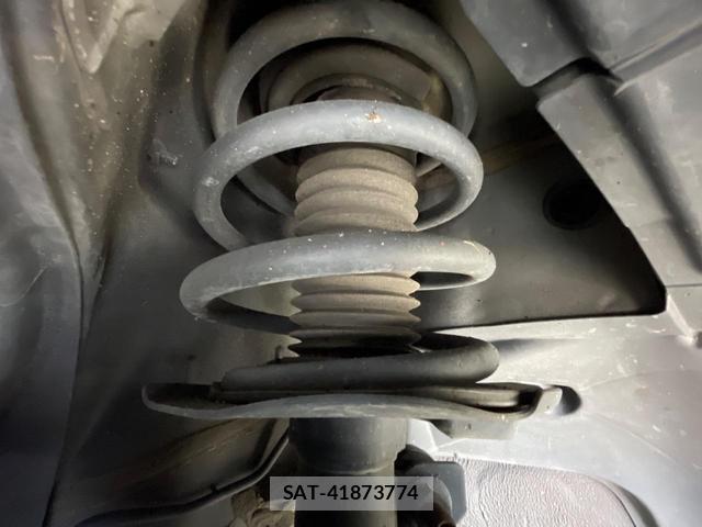Nissan SERENA 2014-05 8856042-19