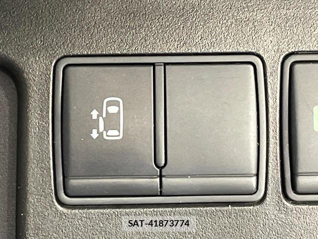 Nissan SERENA 2014-05 8856042-4