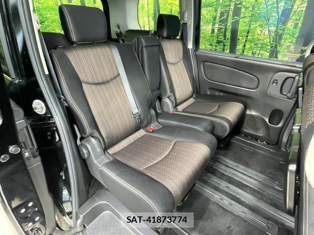 Nissan SERENA 2014-05 8856042-8