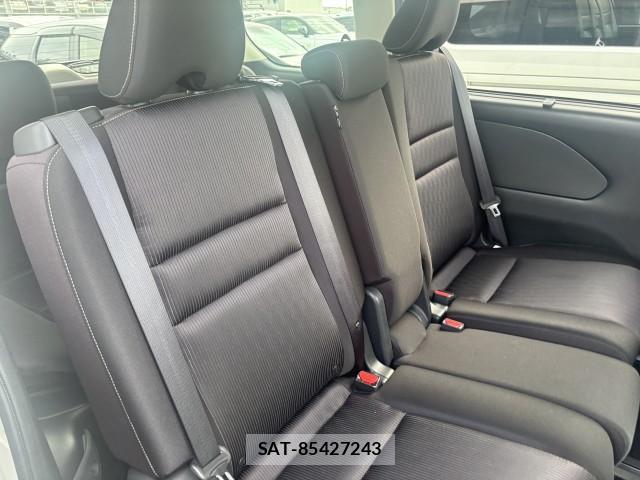 Nissan SERENA 2017-05 8856161-6