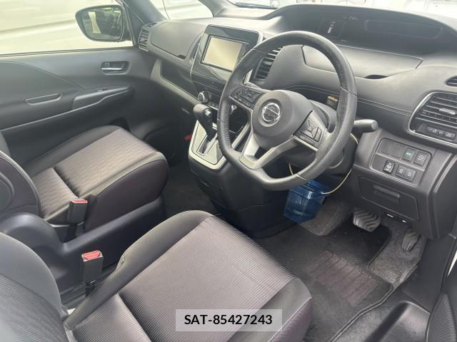 Nissan SERENA 2017-05 8856161-9