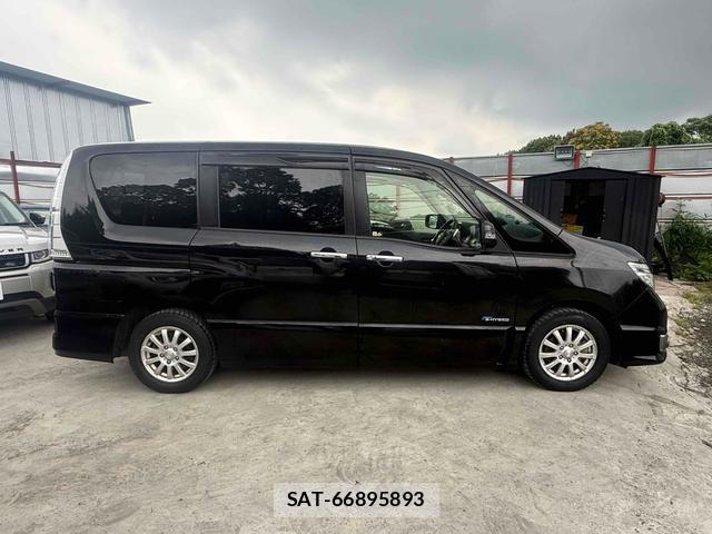 Nissan SERENA 2015-02 8856181-14