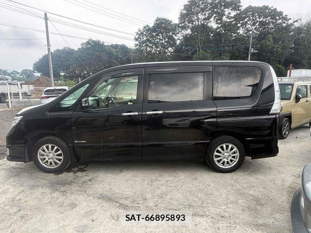 Nissan SERENA 2015-02 8856181-16
