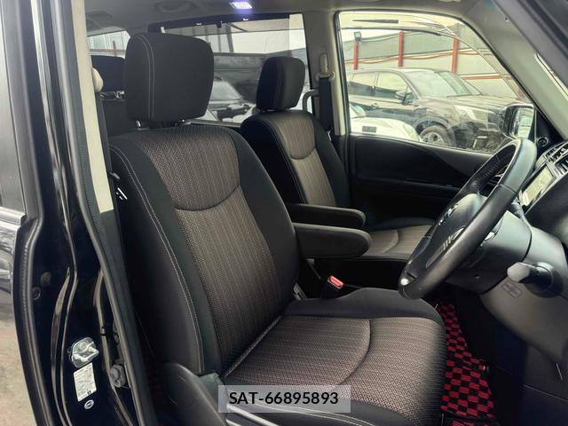 Nissan SERENA 2015-02 8856181-3