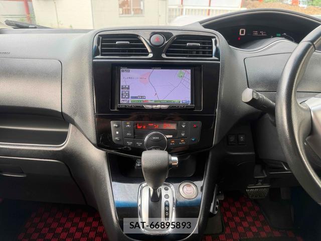 Nissan SERENA 2015-02 8856181-4