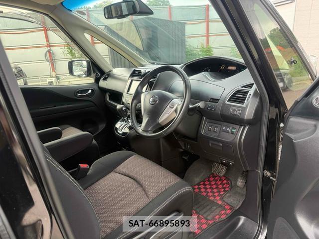 Nissan SERENA 2015-02 8856181-5