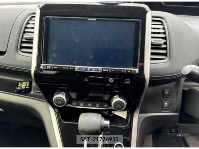 Nissan SERENA 2017-04 8856325-2