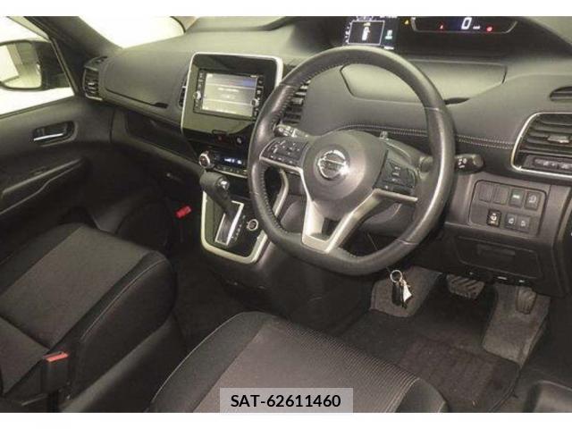 Nissan SERENA 2018 8856376-2