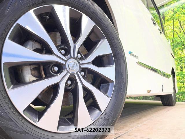 Nissan SERENA 2017-01 8856756-12