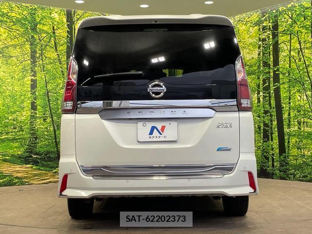 Nissan SERENA 2017-01 8856756-14
