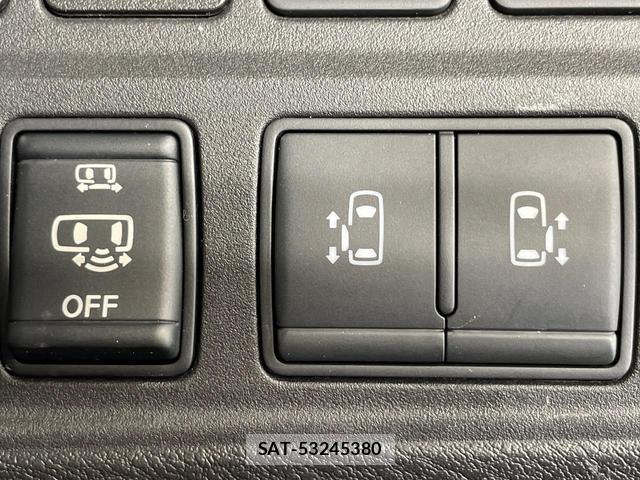 Nissan SERENA 2017-02 8856757-5