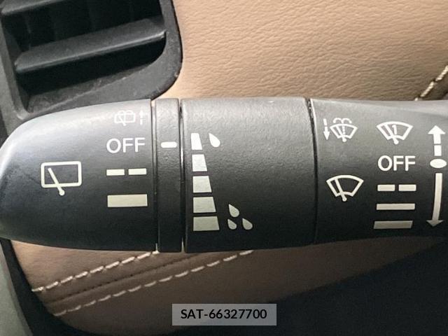 Nissan SERENA 2018-02 8856838-17