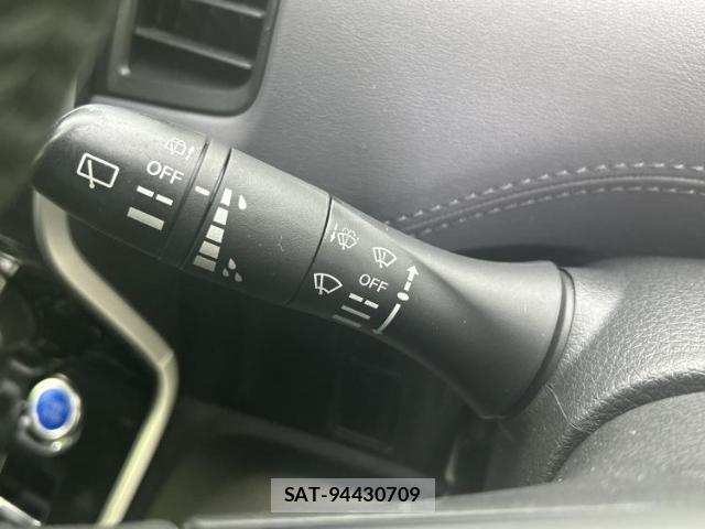Nissan SERENA 2021-12 8856917-17