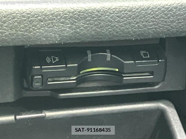 Nissan SERENA 2013-09 8857096-17
