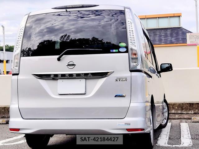 Nissan SERENA 2013-09 8857125-2
