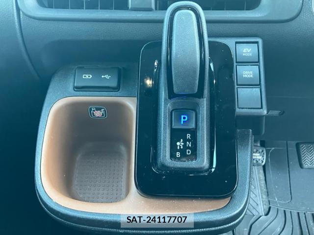 Toyota SIENTA 2022-12 8853827-12
