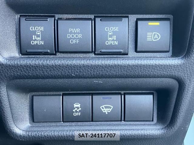 Toyota SIENTA 2022-12 8853827-15