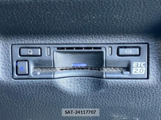 Toyota SIENTA 2022-12 8853827-16