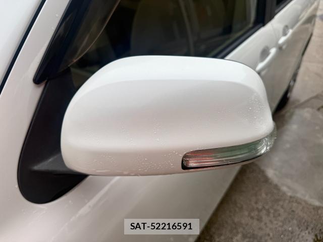 Toyota SIENTA 2011-09 8853909-13