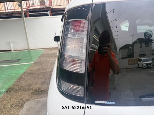 Toyota SIENTA 2011-09 8853909-17