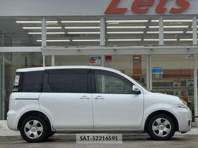 Toyota SIENTA 2011-09 8853909-5