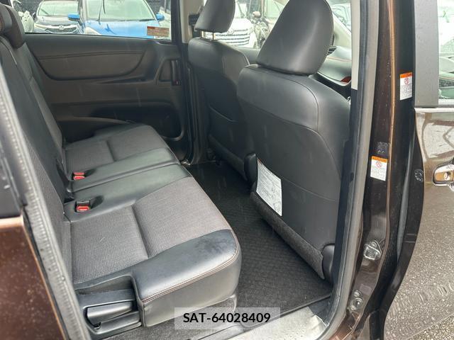 Toyota SIENTA 2017-10 8854075-12