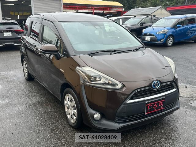 Toyota SIENTA 2017-10 8854075-17