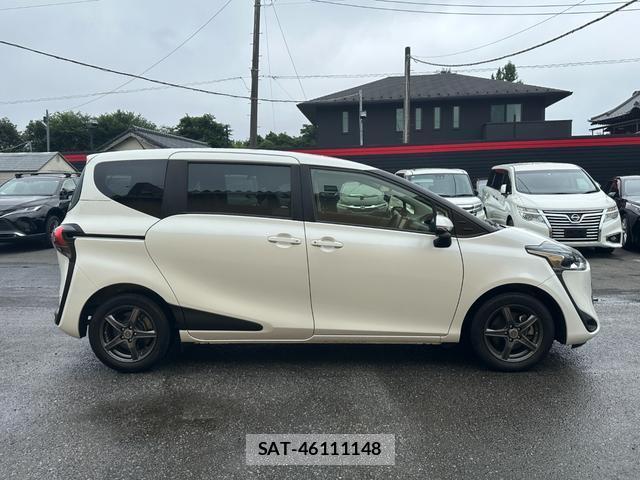 Toyota SIENTA 2019-12 8854080-18