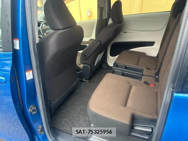 Toyota SIENTA 2016-04 8854081-14