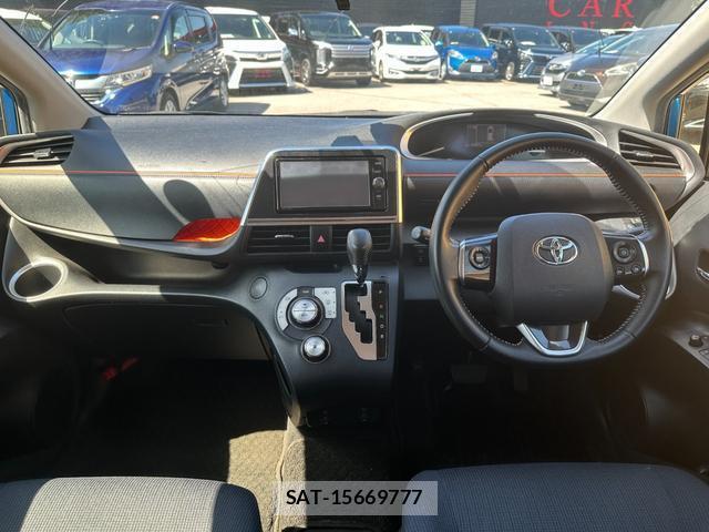 Toyota SIENTA 2017-03 8854084-1