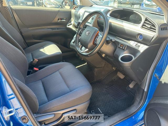 Toyota SIENTA 2017-03 8854084-11