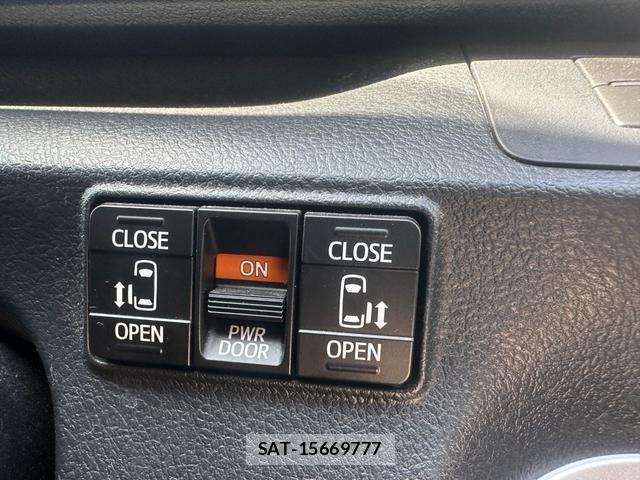 Toyota SIENTA 2017-03 8854084-5