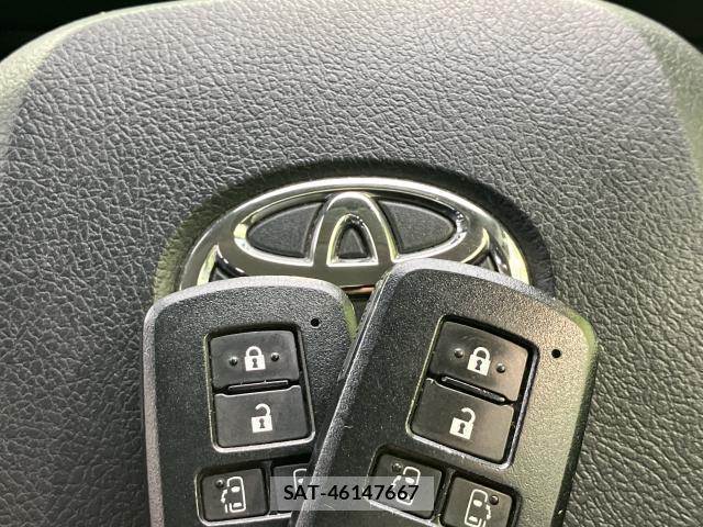 Toyota SIENTA 2015-07 8854273-17