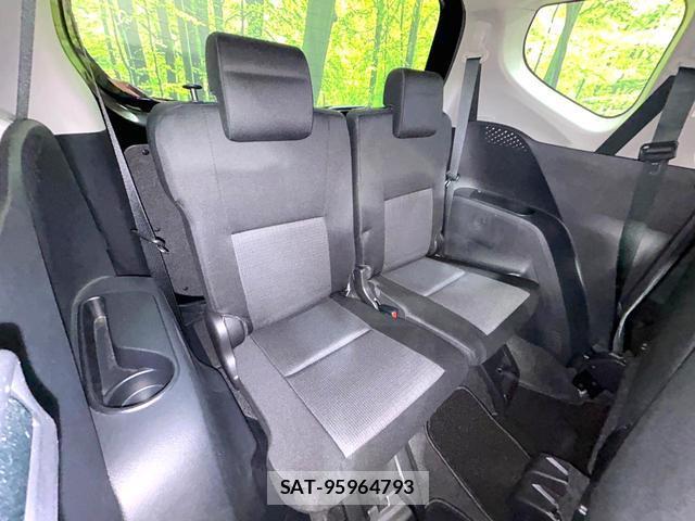 Toyota SIENTA 2021-10 8854820-10