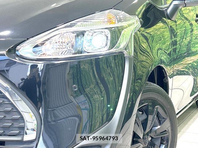 Toyota SIENTA 2021-10 8854820-12