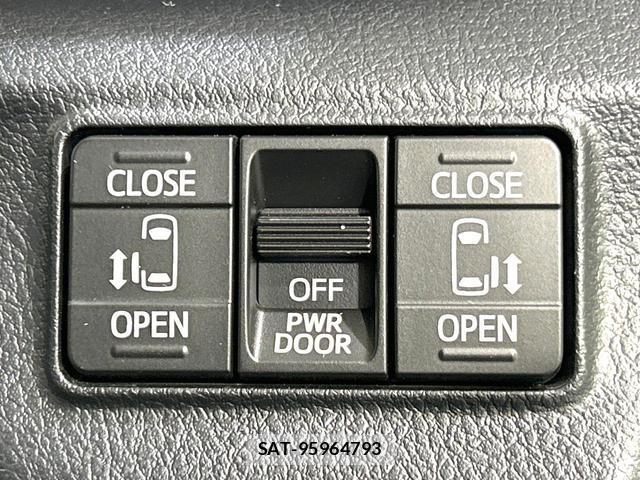 Toyota SIENTA 2021-10 8854820-3