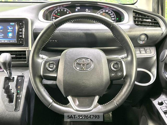 Toyota SIENTA 2021-10 8854820-7