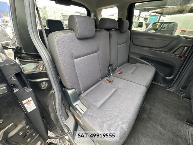 Toyota SIENTA 2018-05 8854879-15